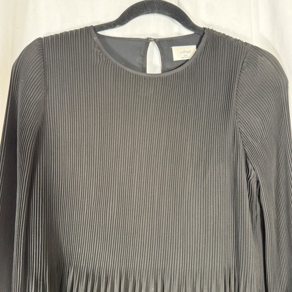 Wilfred Aritzia Black Pleated Mini Dress Long Sleeve Keyhole Back 2XS 81688 - Picture 2 of 12